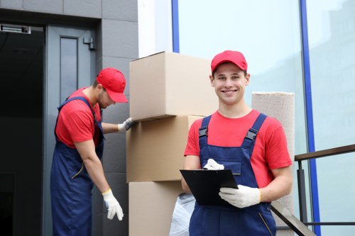 Man with van service in Stokenewington helping with local moving